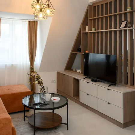 I&i Lux Aparthotel 3*